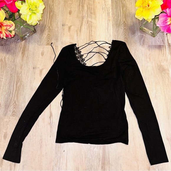 Lace up long sleeve top - Picture 4 of 6